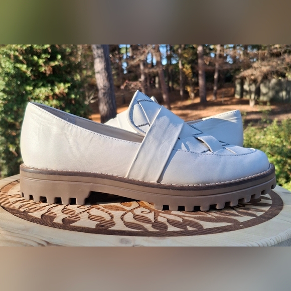 Dolce Vita Shoes - Dolce Vita Women's Aubree Ivory Woven Leather Lug Sole Loafers Size 8.5